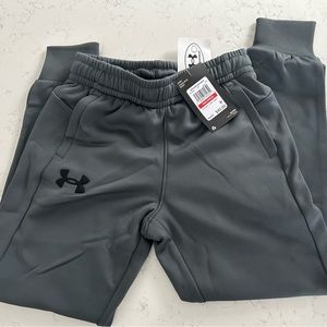 Boys Youth XS Under Armour pants. NWT Gray